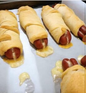 ขนมปังไส้กรอก